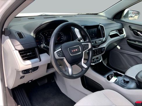 Used 2024 GMC Terrain SLE FWD image 17