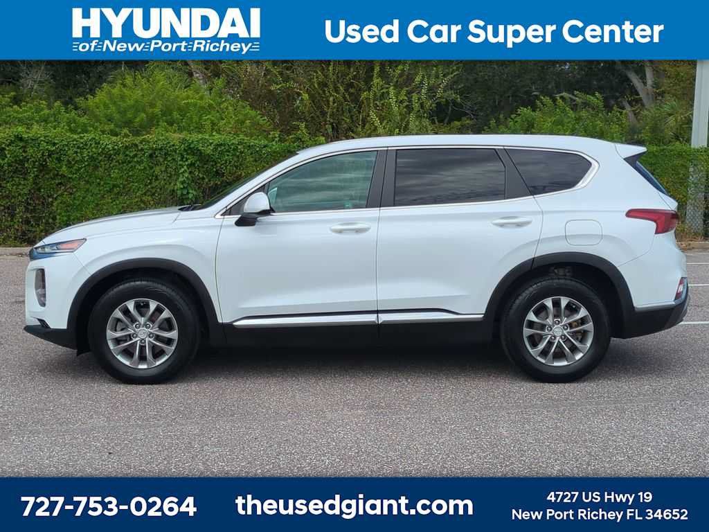 Used 2019 Hyundai Santa Fe SE FWD image 2
