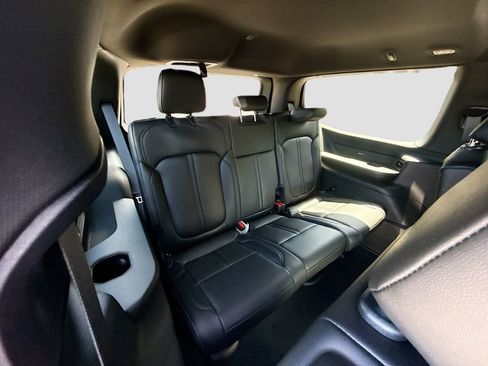 New 2026 Jeep Grand Wagoneer 2WD image 30