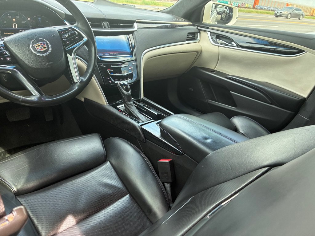 Used 2013 Cadillac XTS Platinum FWD image 28
