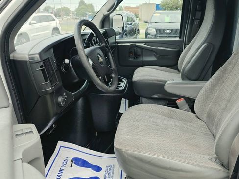 Used 2014 Chevrolet Express 2500 RWD image 13