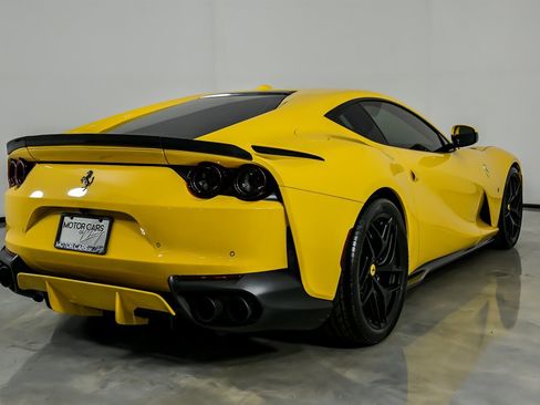 Used 2019 Ferrari 812 Superfast RWD image 12