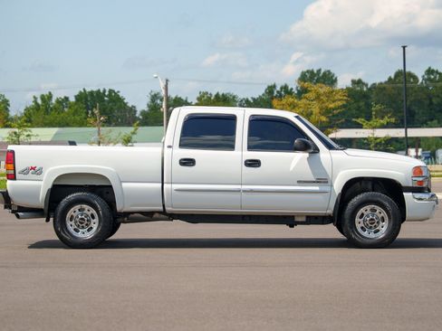 Used 2004 GMC Sierra 2500 SLE w/ Heavy-Duty Power Package AWD/4WD image 14