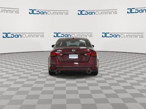 Used 2024 Nissan Altima 2.5 SL FWD image 7