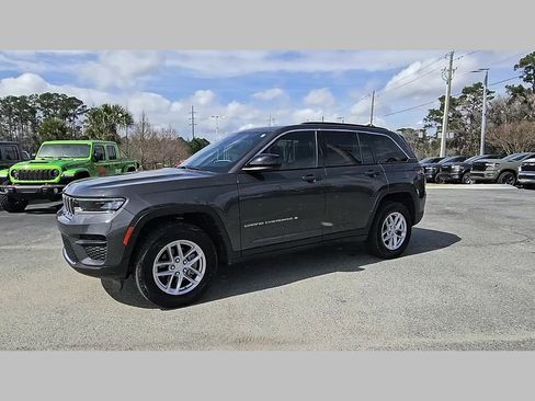 Used 2025 Jeep Grand Cherokee Laredo X w/ Luxury Tech Group I RWD image 27