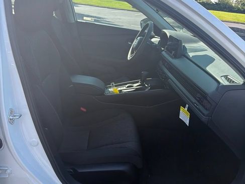 Certified 2025 Honda Accord LX image 13