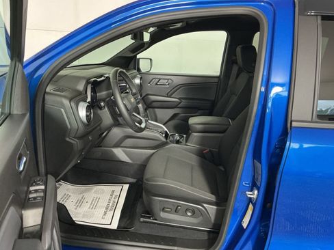 Used 2024 Chevrolet Colorado LT w/ LT Convenience Package II AWD/4WD image 15