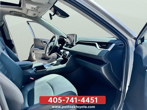 Used 2023 Toyota RAV4 XLE Premium AWD/4WD image 19