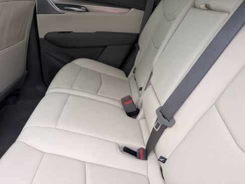 Certified 2024 Cadillac XT5 Premium Luxury FWD image 14