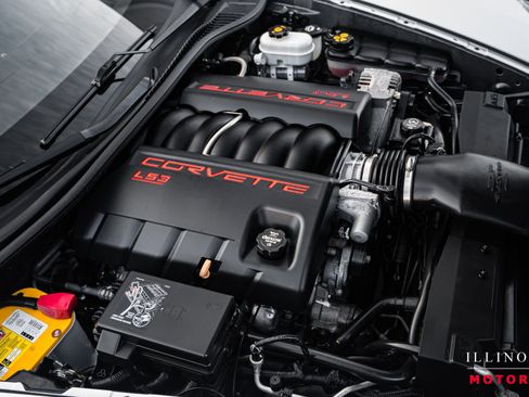 Used 2012 Chevrolet Corvette Convertible w/ 2LT Preferred Equipment Group image 36