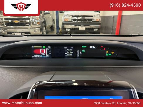 Used 2017 Toyota Prius Prime Advanced w/ Carpet Mat Package FWD image 26