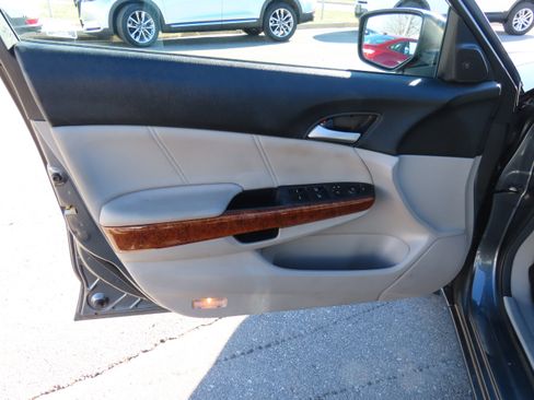 Used 2012 Honda Accord EX-L image 18