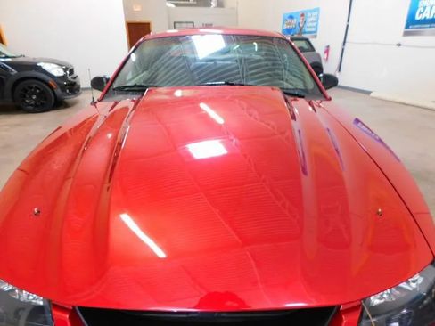 Used 2001 Ford Mustang GT RWD image 10