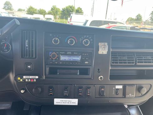 Used 2015 Chevrolet Express 4500 w/ Shuttle Bus Package RWD image 16