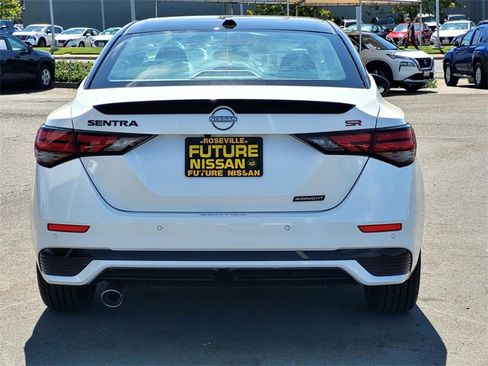 New 2025 Nissan Sentra SR w/ Midnight Edition image 5