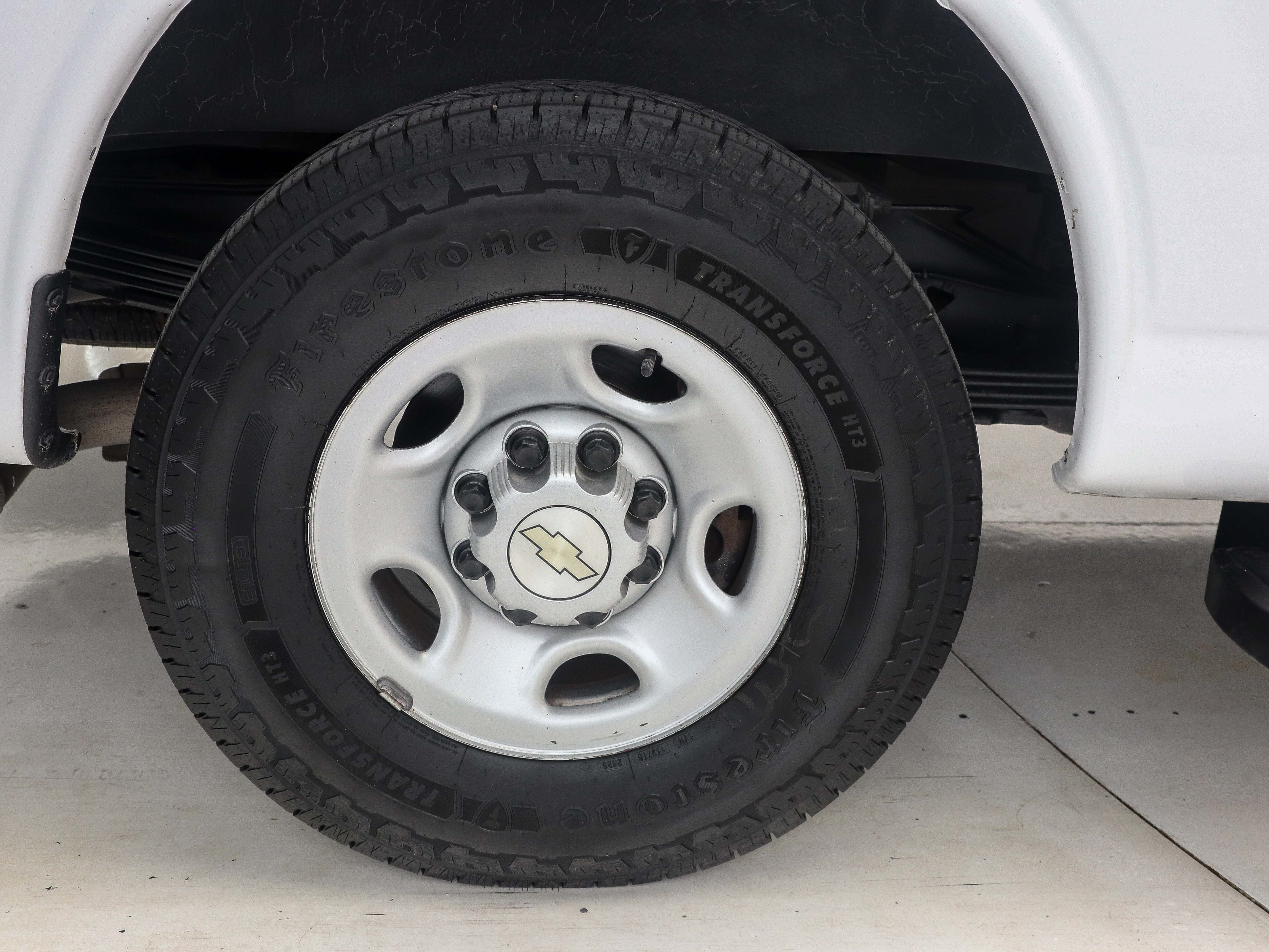 Used 2021 Chevrolet Express 3500 LS RWD image 28