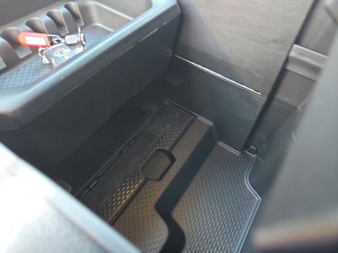 New 2026 RAM 1500 Laramie AWD/4WD image 13