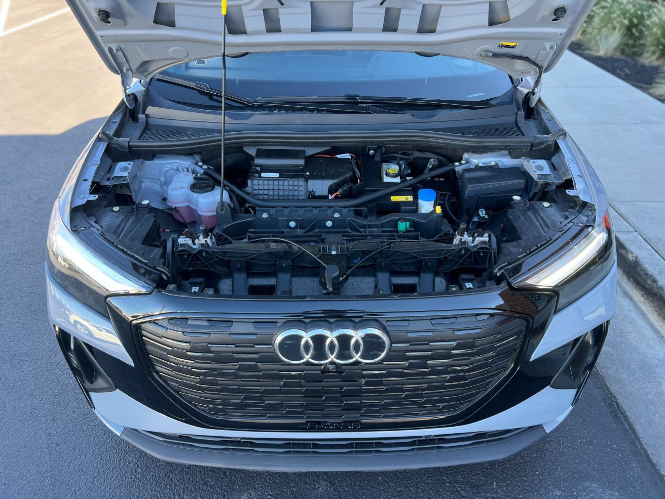 Used 2024 Audi Q4 e-tron Premium Plus w/ Premium Plus AWD/4WD image 10