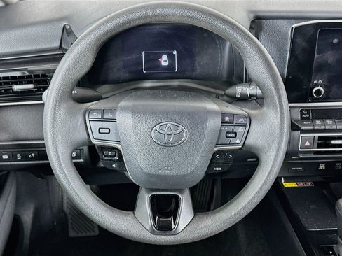 Used 2025 Toyota Camry LE FWD image 18