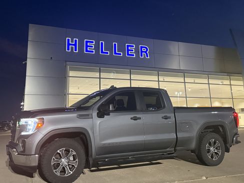 Used 2022 GMC Sierra 1500 Pro w/ Sierra Value Package AWD/4WD image 3