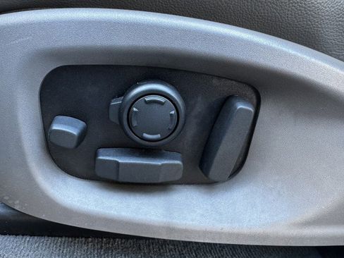 Used 2017 Jaguar F-PACE R-Sport image 22