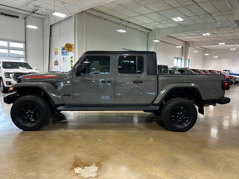 Used 2021 Jeep Gladiator Sport image 5