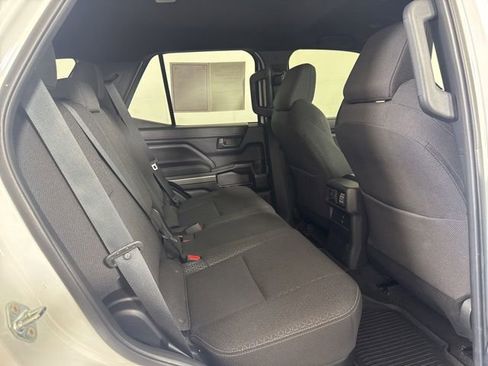 Used 2026 Toyota 4Runner SR5 AWD/4WD image 5