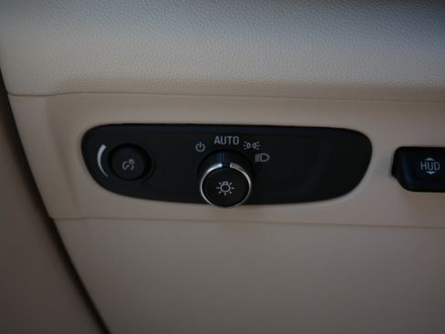 Used 2023 Buick Envision Avenir AWD/4WD image 25