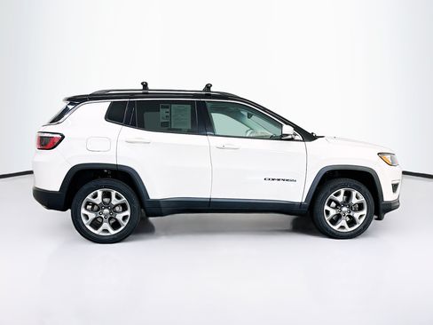 Used 2018 Jeep Compass Limited AWD/4WD image 10