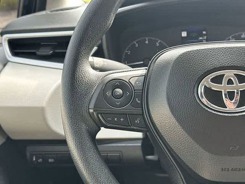 Used 2025 Toyota Corolla LE image 8