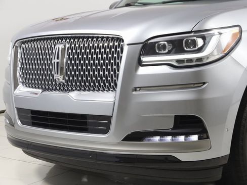 Used 2024 Lincoln Navigator L 4WD image 57