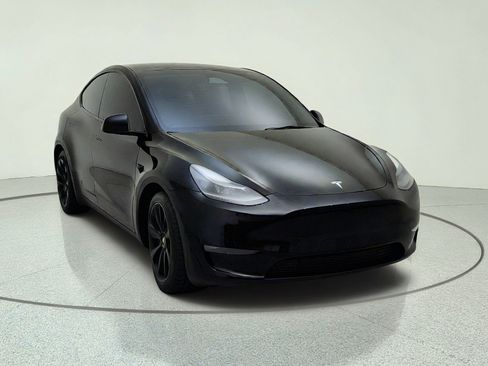 Used 2023 Tesla Model Y Long Range AWD/4WD image 4