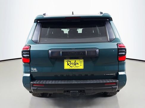 Used 2025 Toyota 4Runner TRD Off-Road Premium AWD/4WD image 7