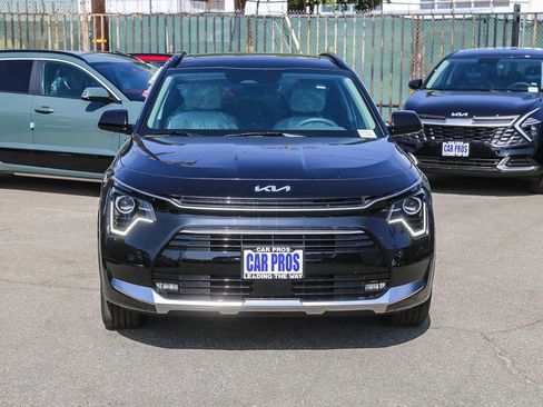 Certified 2025 Kia Niro EX Touring FWD image 3