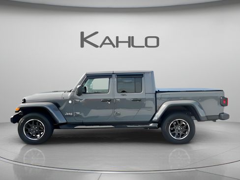 Used 2022 Jeep Gladiator Overland w/ Popular Equipment Package AWD/4WD image 2