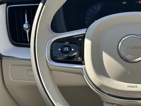 New 2026 Volvo XC60 B5 Ultra w/ Climate Package image 8
