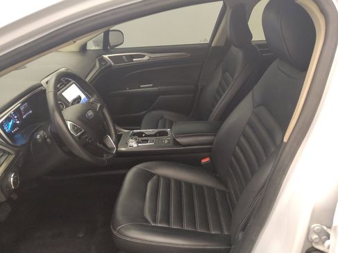 Used 2020 Ford Fusion SEL FWD image 17