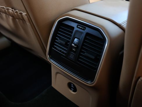 Used 2021 Porsche Macan S image 54