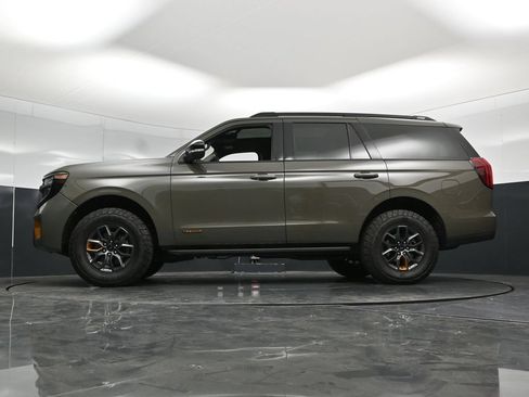 Used 2025 Ford Expedition Tremor AWD/4WD image 55