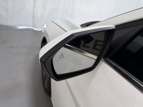 Used 2025 Hyundai Elantra SEL FWD image 8