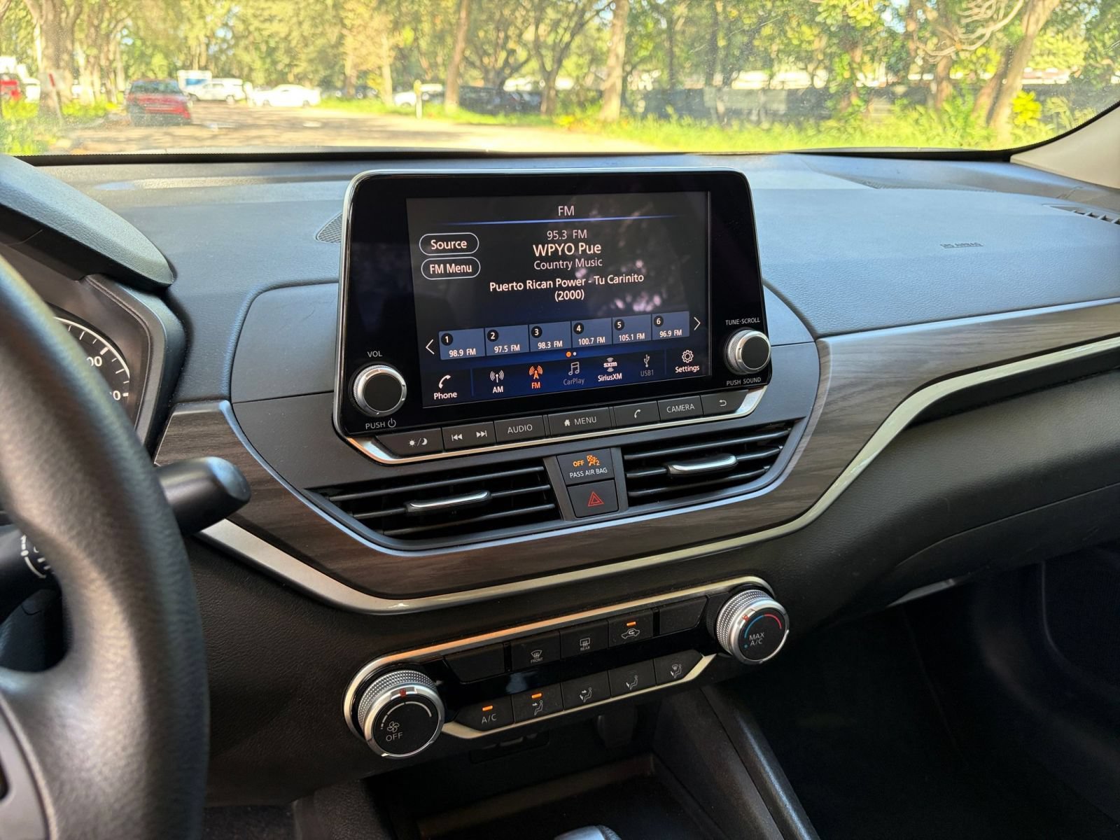 Used 2025 Nissan Altima 2.5 SV FWD image 20
