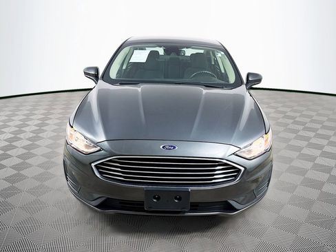Used 2020 Ford Fusion SE FWD image 2