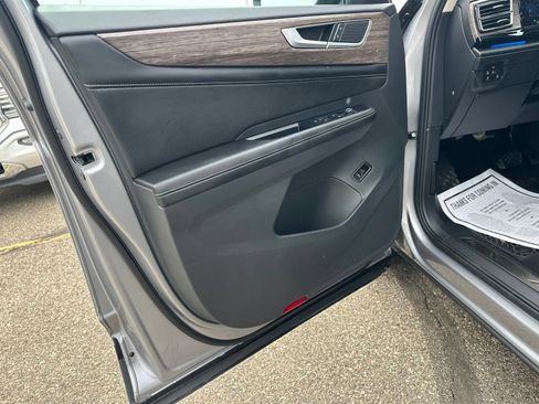 Certified 2024 Volkswagen Atlas SEL AWD/4WD image 16