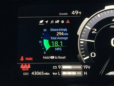 Used 2024 Toyota Tundra Platinum image 18