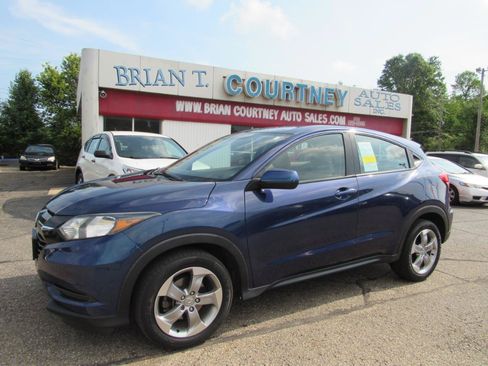 Used 2017 Honda HR-V LX image 24