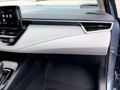 Used 2025 Toyota Corolla LE image 21