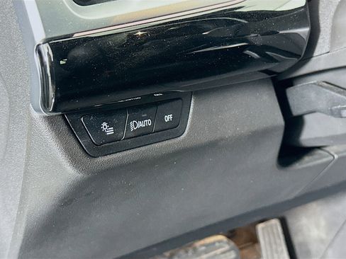 Used 2025 BMW X2 xDrive28i image 17