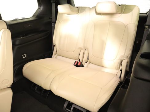 Used 2025 Jeep Grand Cherokee L Limited w/ Black Appearance Package image 14