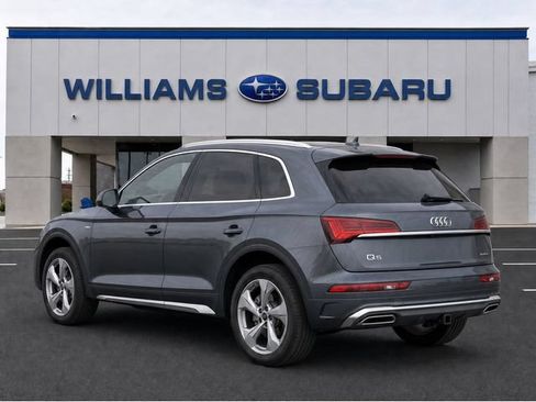 Used 2024 Audi Q5 2.0T Premium Plus w/ Premium Plus Package AWD/4WD image 3