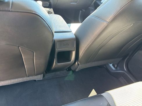 Used 2025 Chevrolet Trax LT w/ LT Convenience Package image 23